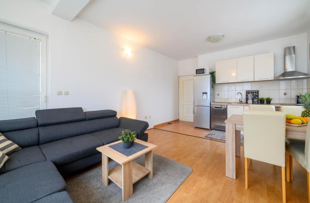 Apartment Malibu Žaborić Exterior foto