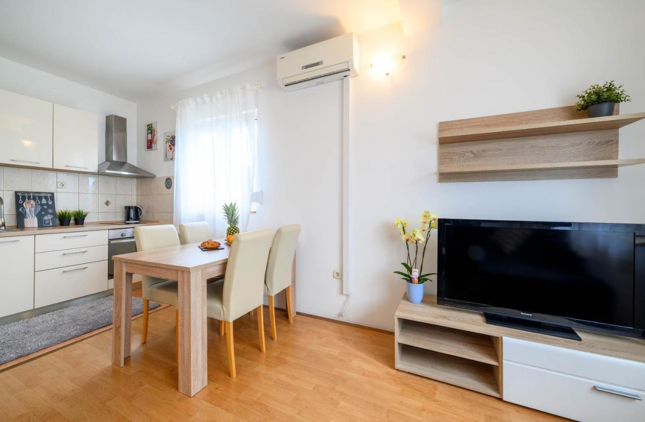 Apartment Malibu Žaborić Exterior foto